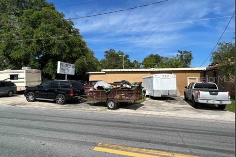 Propiedad comercial en venta en Gainesville, Florida, 709.12 m2 № 1885146 - foto 1