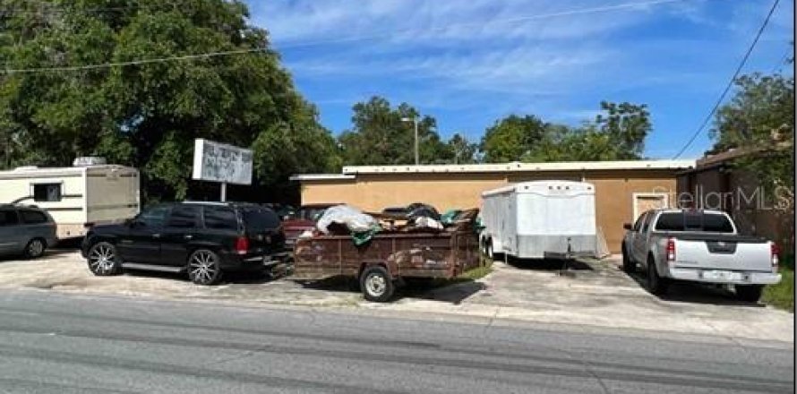 Propiedad comercial en Gainesville, Florida 709.12 m2 № 1885146