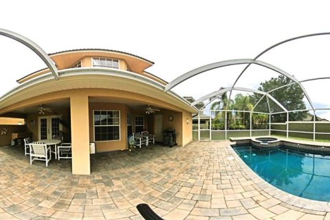 House in Davenport, Florida 4 bedrooms, 209.77 sq.m. № 1839837 - photo 15