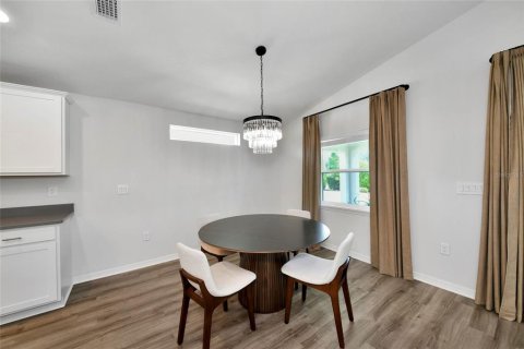 House in Parrish, Florida 3 bedrooms, 186.45 sq.m. № 2394455 - photo 7