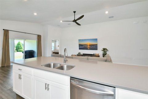 House in Parrish, Florida 3 bedrooms, 186.45 sq.m. № 2394455 - photo 8