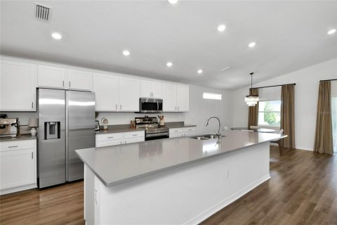 House in Parrish, Florida 3 bedrooms, 186.45 sq.m. № 2394455 - photo 2