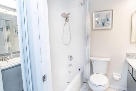 Townhouse in Stuart, Florida 2 bedrooms, 116.13 sq.m. № 2084179 - photo 21
