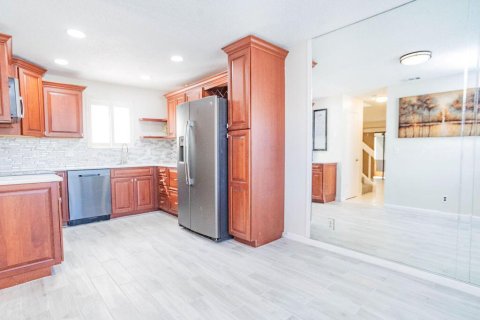 Townhouse in Stuart, Florida 2 bedrooms, 116.13 sq.m. № 2084179 - photo 12
