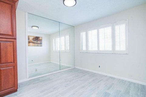 Townhouse in Stuart, Florida 2 bedrooms, 116.13 sq.m. № 2084179 - photo 14