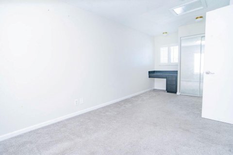 Townhouse in Stuart, Florida 2 bedrooms, 116.13 sq.m. № 2084179 - photo 25