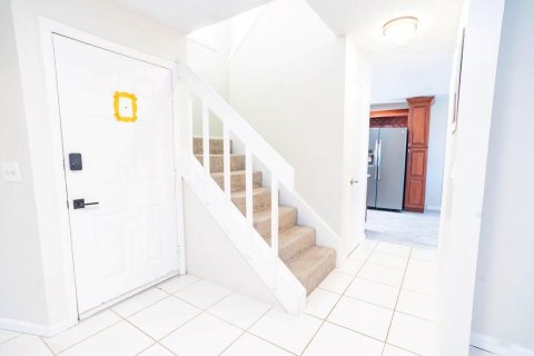 Townhouse in Stuart, Florida 2 bedrooms, 116.13 sq.m. № 2084179 - photo 6