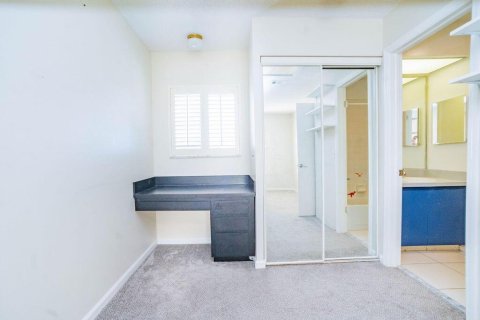 Townhouse in Stuart, Florida 2 bedrooms, 116.13 sq.m. № 2084179 - photo 27