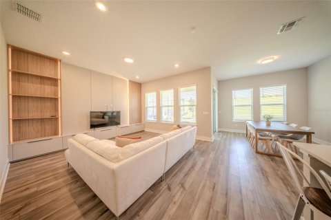 House in Winter Garden, Florida 3 bedrooms, 192.49 sq.m. № 1755391 - photo 6