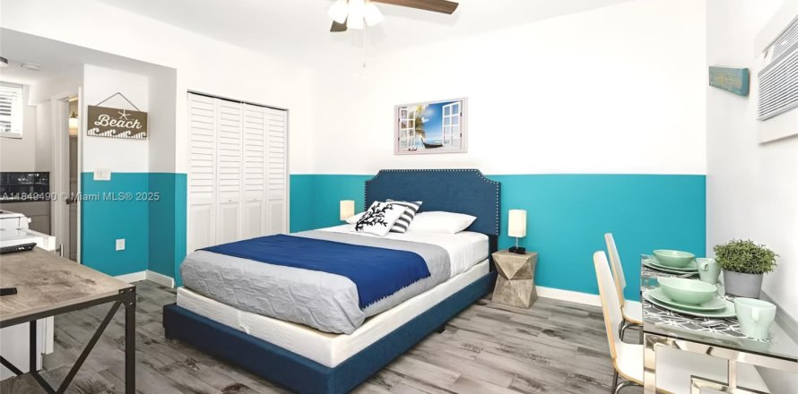 Villa ou maison à Hollywood, Floride 1 chambre, 304.44 m2 № 1852101