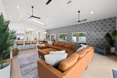 Villa ou maison à vendre à Palm Harbor, Floride: 4 chambres, 222.04 m2 № 1903771 - photo 5