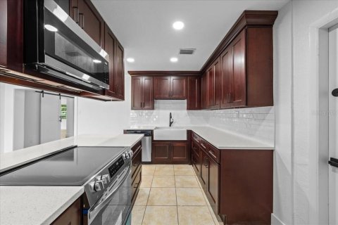 Купить виллу или дом в Порт-Шарлотт, Флорида 3 комнаты, 193.79м2, № 2405094 - фото 14