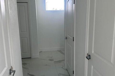 House in Lehigh Acres, Florida 3 bedrooms, 152.17 sq.m. № 1642879 - photo 21