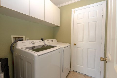 House in Punta Gorda, Florida 3 bedrooms, 113.71 sq.m. № 2202483 - photo 9