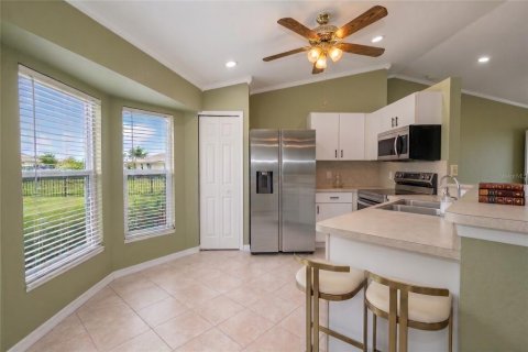 House in Punta Gorda, Florida 3 bedrooms, 113.71 sq.m. № 2202483 - photo 3