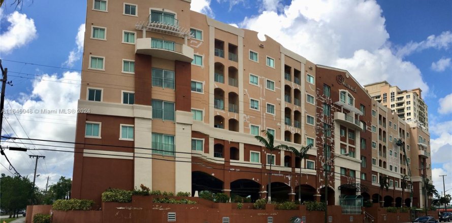 Condominio en Miami, Florida, 2 dormitorios № 1859844