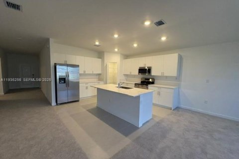 House in Homestead, Florida 4 bedrooms № 1994267 - photo 7