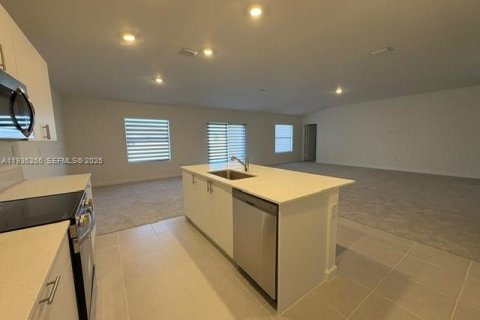 House in Homestead, Florida 4 bedrooms № 1994267 - photo 8