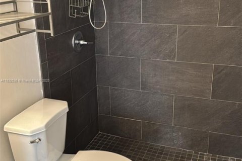 Снять в аренду кондоминиум в Майами-Бич, Флорида 1 спальня, 57.13м2, № 1957750 - фото 10