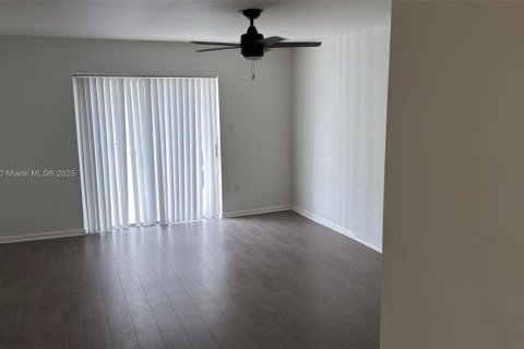 Снять в аренду кондоминиум в Майами-Бич, Флорида 1 спальня, 57.13м2, № 1957750 - фото 12