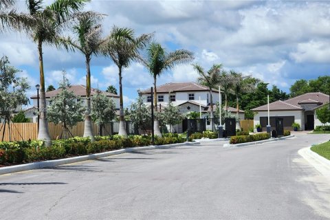 House in Homestead, Florida 4 bedrooms № 2013226 - photo 2