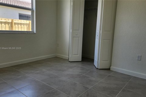 House in Homestead, Florida 4 bedrooms № 2013226 - photo 20