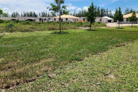 House in Homestead, Florida 4 bedrooms № 2013226 - photo 22