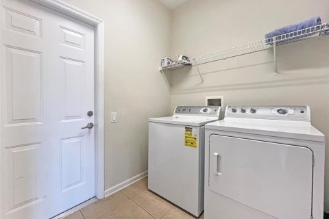 Villa ou maison à vendre à Kissimmee, Floride: 6 chambres, 261.24 m2 № 1841862 - photo 29