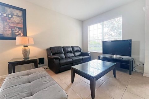 Villa ou maison à vendre à Kissimmee, Floride: 6 chambres, 261.24 m2 № 1841862 - photo 11