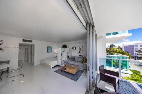 Copropriété à louer à Miami Beach, Floride: 50.45 m2 № 1967981 - photo 15