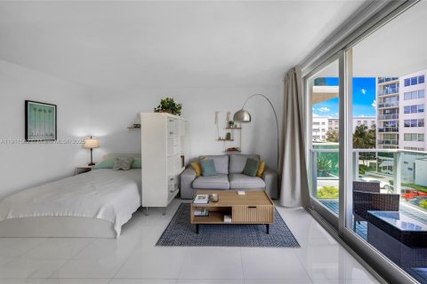 Copropriété à louer à Miami Beach, Floride: 50.45 m2 № 1967981 - photo 9