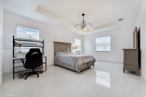 Casa en venta en Homestead, Florida, 3 dormitorios, 200.67 m2 № 2362915 - foto 8