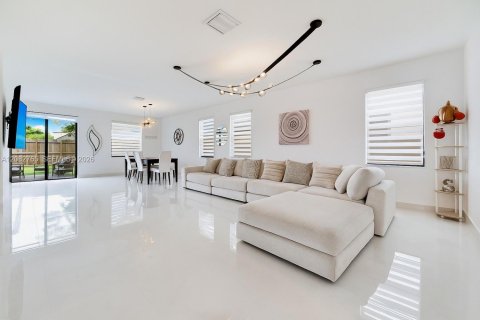 Casa en venta en Homestead, Florida, 3 dormitorios, 200.67 m2 № 2362915 - foto 3