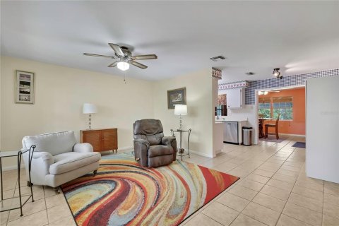 House in Beverly Hills, Florida 2 bedrooms, 103.31 sq.m. № 2142486 - photo 9