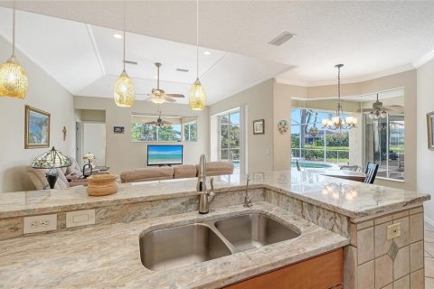 Villa ou maison à vendre à Bradenton, Floride: 4 chambres, 240.25 m2 № 2308307 - photo 18