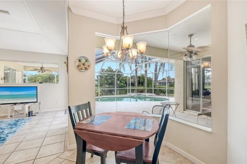 Villa ou maison à vendre à Bradenton, Floride: 4 chambres, 240.25 m2 № 2308307 - photo 10
