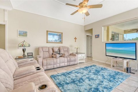 Villa ou maison à vendre à Bradenton, Floride: 4 chambres, 240.25 m2 № 2308307 - photo 12