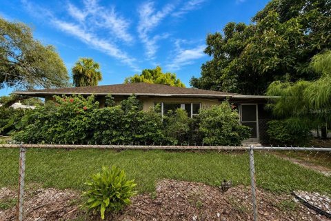 Villa ou maison à Tampa, Floride 4 chambres, 213.12 m2 № 2325176