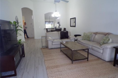 Villa ou maison à louer à Punta Gorda, Floride: 2 chambres, 134.8 m2 № 2108323 - photo 2
