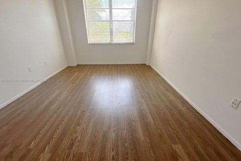 Condo in Miami, Florida, 1 bedroom  № 1850629 - photo 6