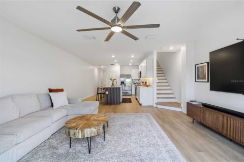 Townhouse in Sarasota, Florida 3 bedrooms, 151.99 sq.m. № 2391555 - photo 25