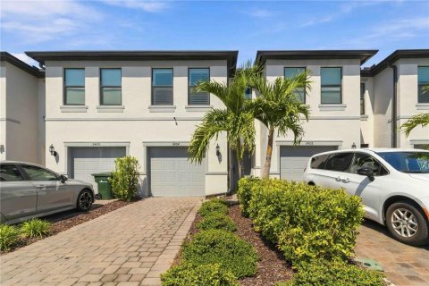 Townhouse in Sarasota, Florida 3 bedrooms, 151.99 sq.m. № 2391555