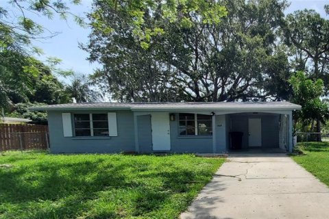 House in Sarasota, Florida 2 bedrooms, 75.25 sq.m. № 1913947 - photo 1