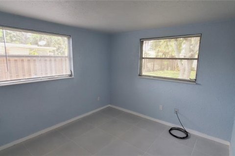 House in Sarasota, Florida 2 bedrooms, 75.25 sq.m. № 1913947 - photo 12