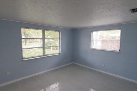 House in Sarasota, Florida 2 bedrooms, 75.25 sq.m. № 1913947 - photo 13