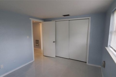 House in Sarasota, Florida 2 bedrooms, 75.25 sq.m. № 1913947 - photo 14