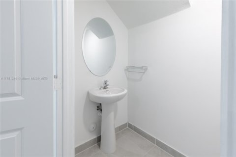 Townhouse in Homestead, Florida 3 bedrooms, 123.65 sq.m. № 1861892 - photo 10