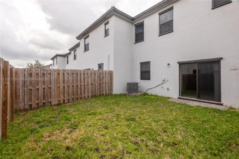 Townhouse in Homestead, Florida 3 bedrooms, 123.65 sq.m. № 1861892 - photo 28