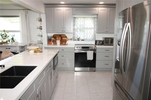 House in Boynton Beach, Florida 2 bedrooms, 132.66 sq.m. № 2074916 - photo 19