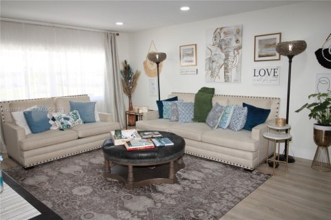 House in Boynton Beach, Florida 2 bedrooms, 132.66 sq.m. № 2074916 - photo 8